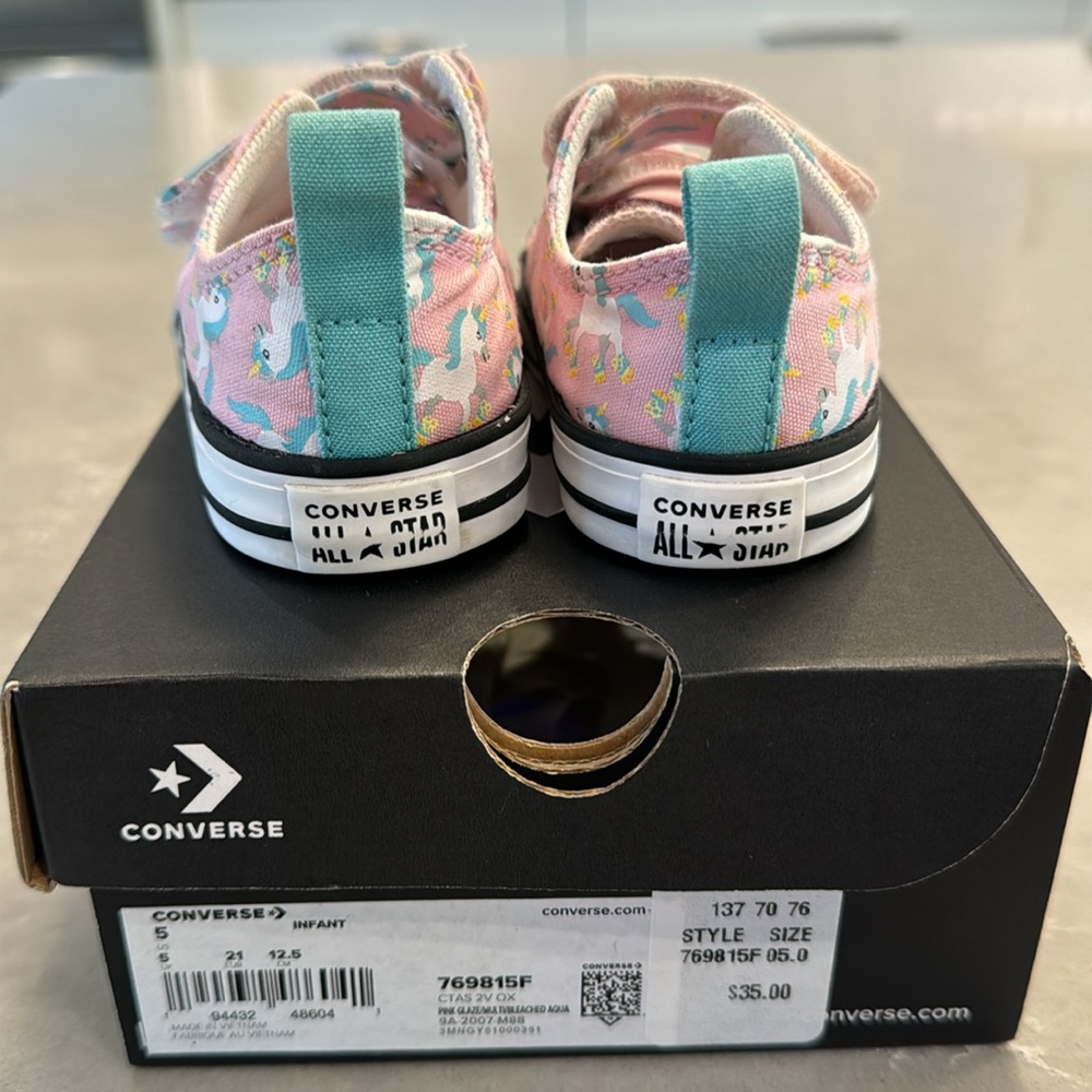 Size 5 infant Converse pink unicorn printed sneakers shoes for baby girls - Picture 5 of 9